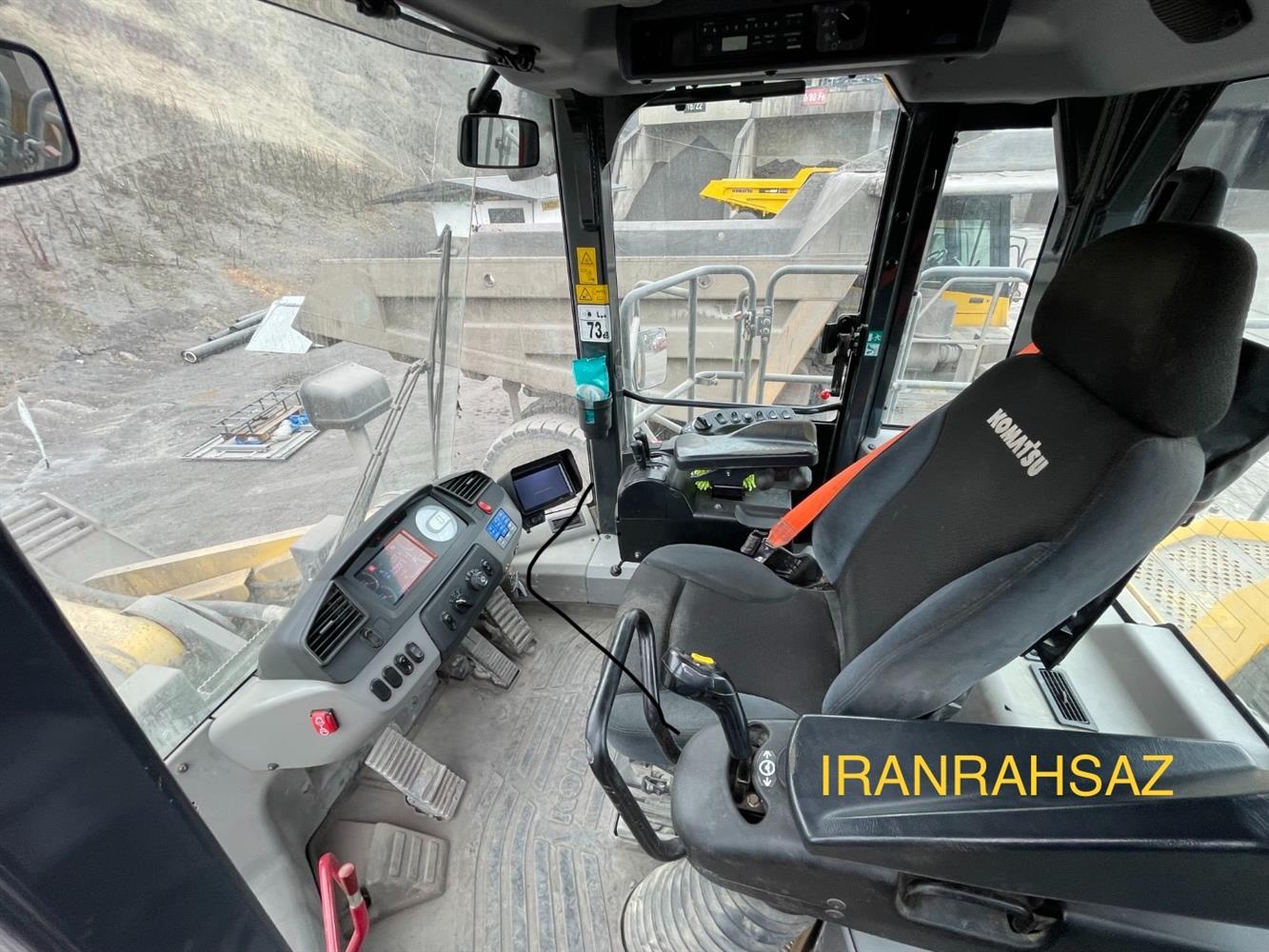 لودر کوماتسو WA600-8