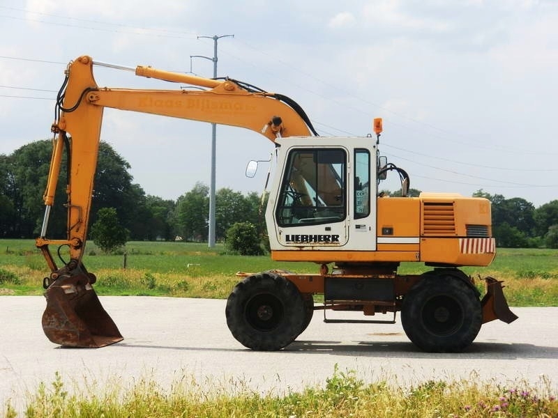 بيل مكانيكی ليبهر A312