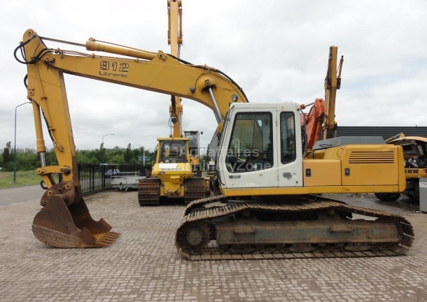 بيل مكانيكی ليبهر R912